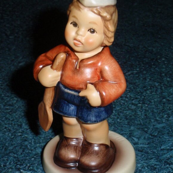 First Mate Goebel Hummel Sailor Nautical Figurine #2148/B - COLLECTIBLE GIFT! - Picture 8 of 8